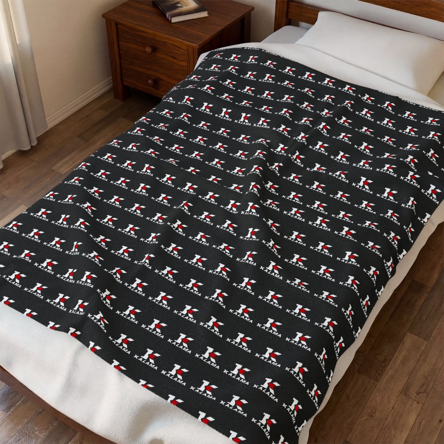 Velveteen Plush Blanket — Cozy Black Patterned Holiday Throw